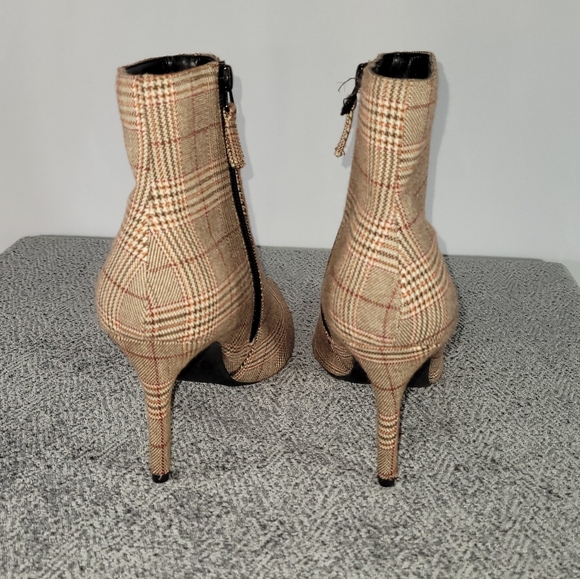 Forever 21 Boots - Picture 4 of 7